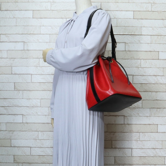 Louis Vuitton Petit Noe Epi Shoulder Bag Red - Picture 2 of 12